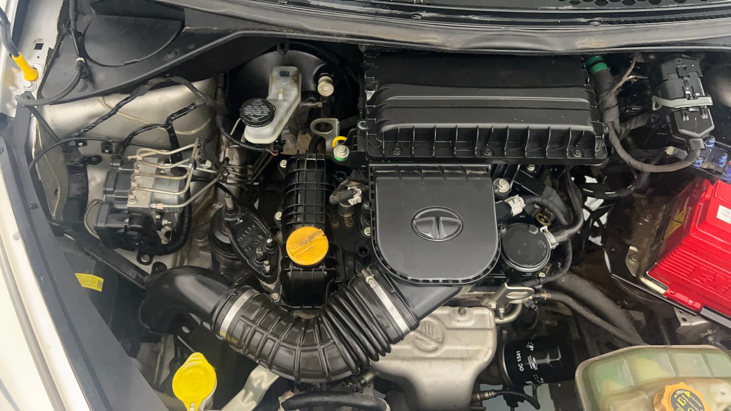 Used 2019 Tata Tiago Revotron XZ w/o Alloy Petrol Manual engine ENGINE RIGHT SIDE VIEW