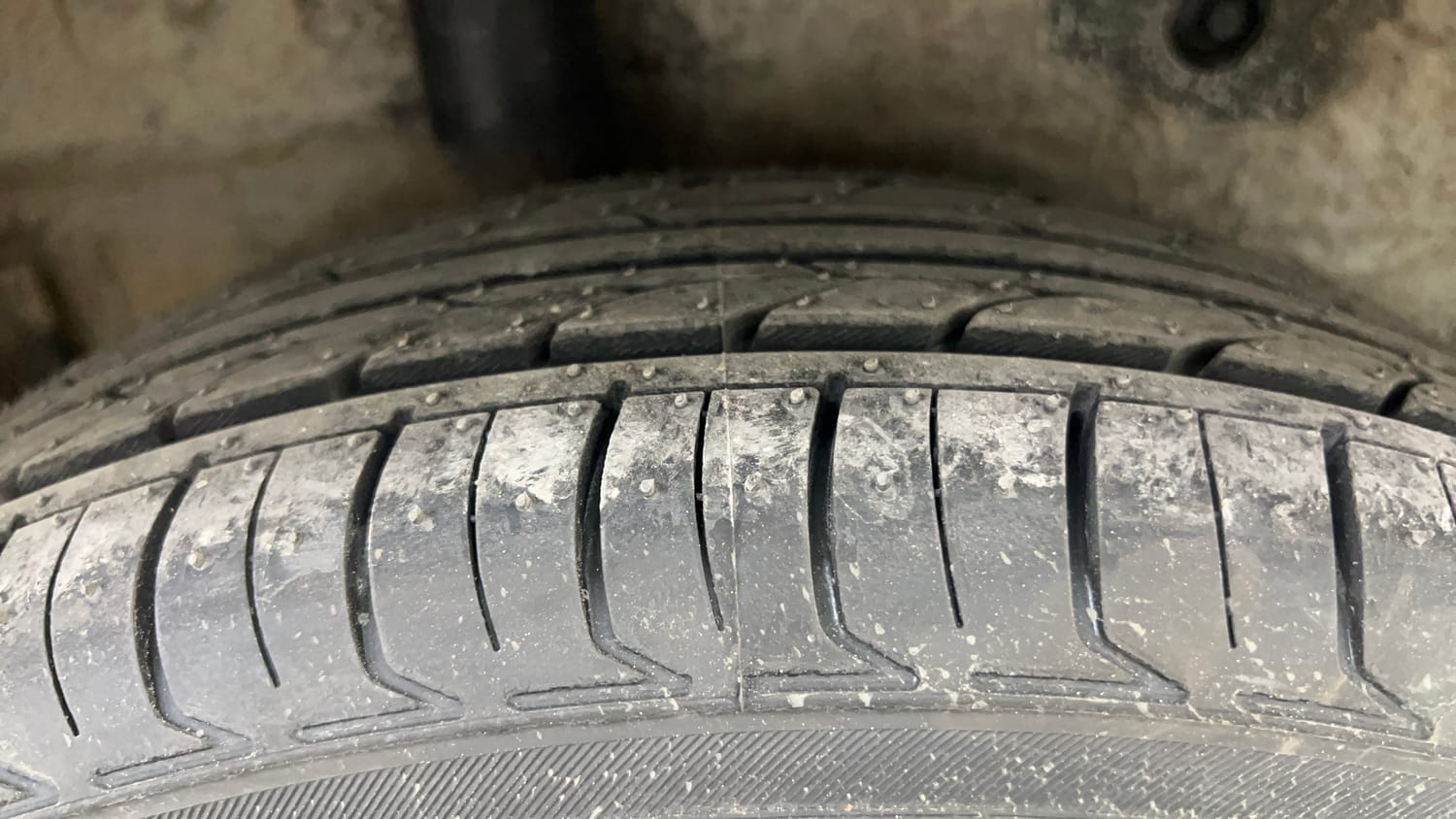 Used 2016 Maruti Suzuki Celerio VXi CNG Cng Manual tyres RIGHT REAR TYRE TREAD VIEW