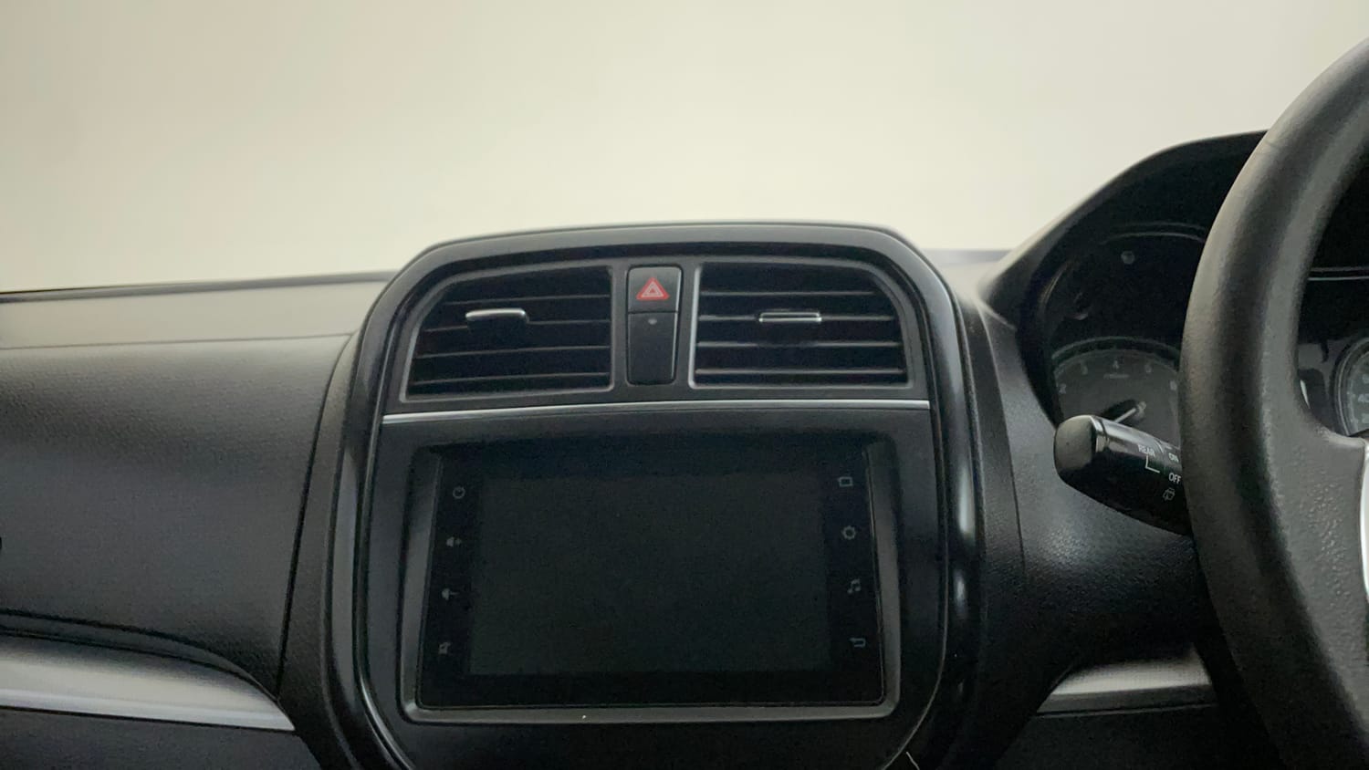 Used 2021 Maruti Suzuki Vitara Brezza ZXi AT SHVS Petrol Automatic top_features Integrated (in-dash) music system