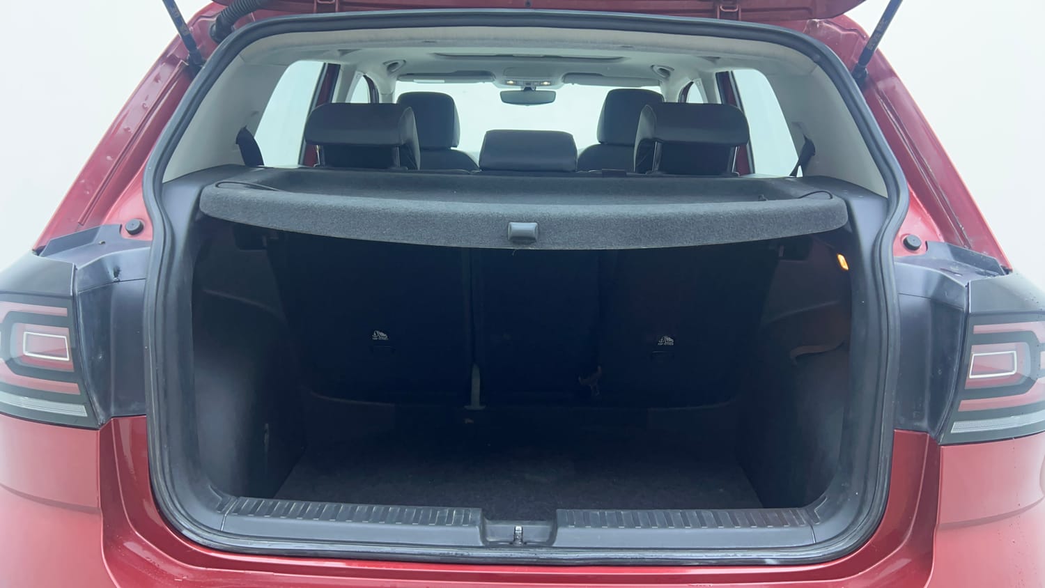 Used 2022 Volkswagen Taigun Topline 1.0 TSI AT Petrol Automatic interior DICKY INSIDE VIEW