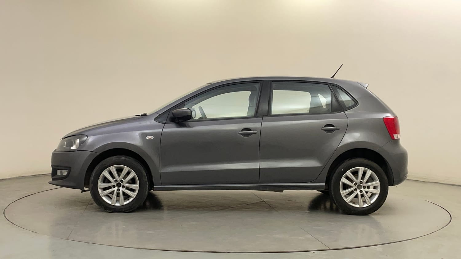 Used 2014 Volkswagen Polo Highline1.2L (P) Petrol Manual exterior LEFT SIDE VIEW