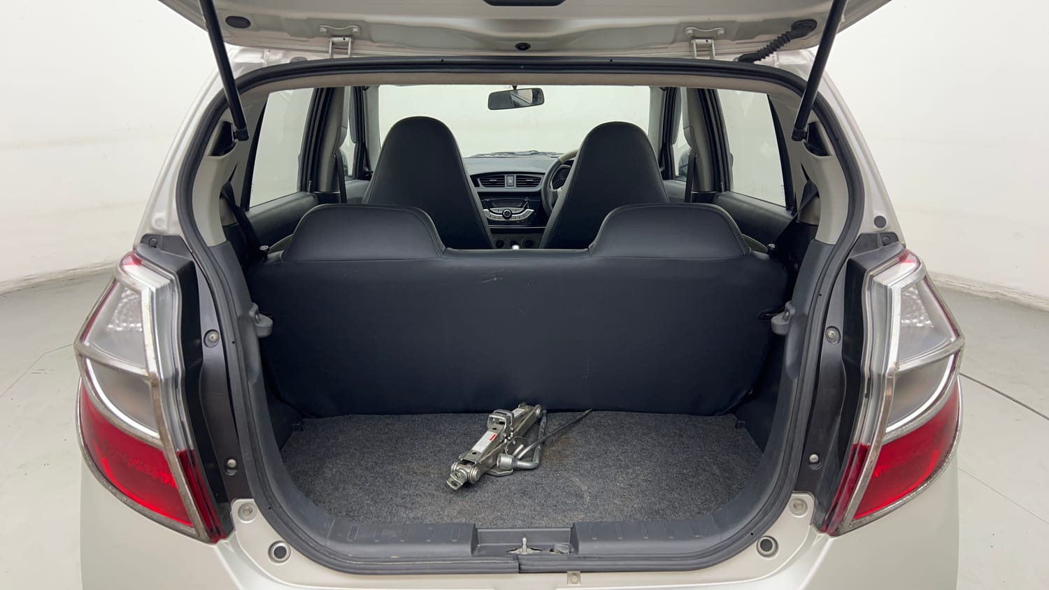 Used 2019 maruti-suzuki Alto K10 VXi (O) AMT Petrol Automatic interior DICKY INSIDE VIEW