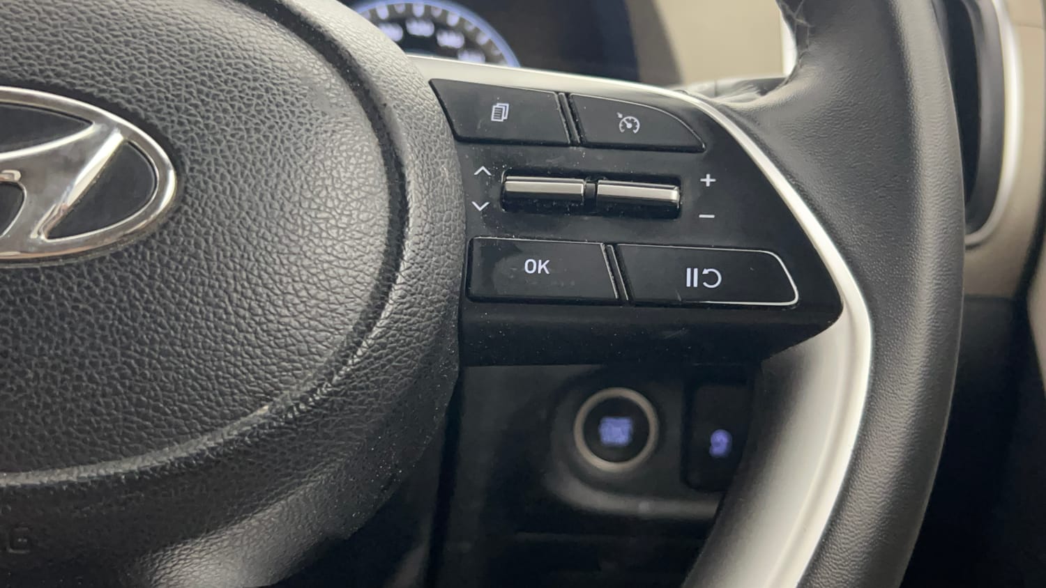 Used 2023 Hyundai Creta SX 1.5 Petrol Petrol Manual top_features Cruise control