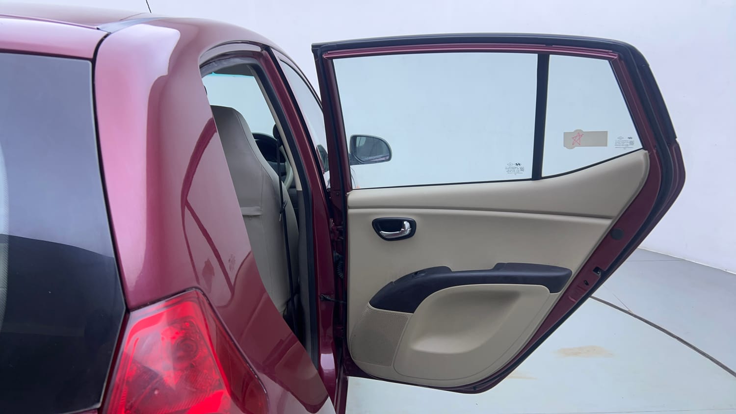 Used 2015 Hyundai i10 Sportz 1.1 iRDE2 Petrol Manual interior RIGHT REAR DOOR OPEN VIEW