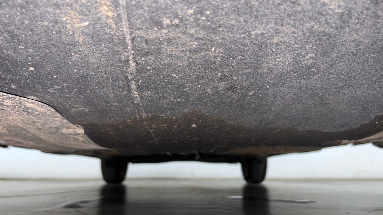 Used 2022 Toyota Glanza V Petrol Manual extra FRONT LEFT UNDERBODY VIEW