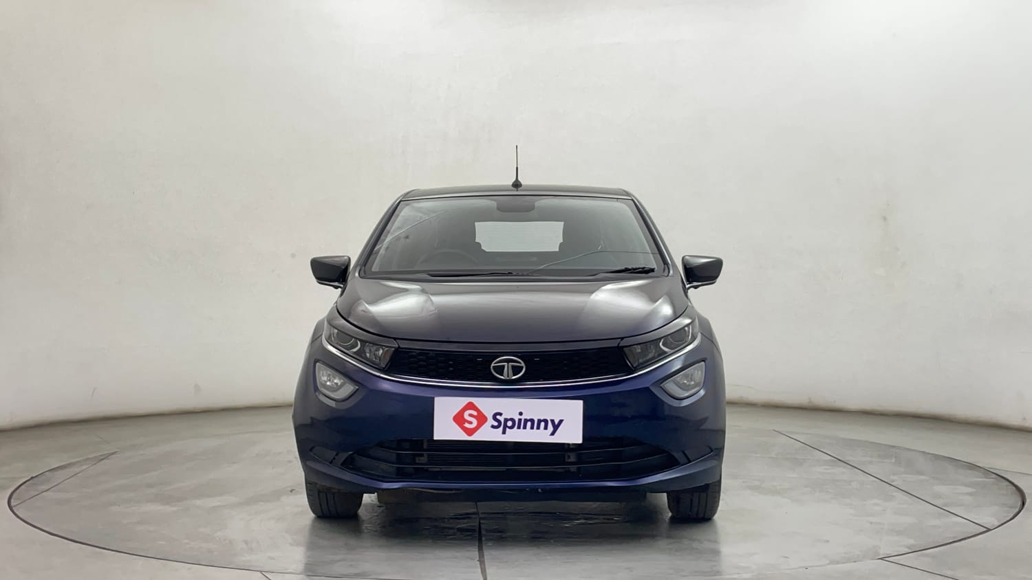 Used 2023 Tata Altroz XZ Plus Petrol Petrol Manual exterior FRONT VIEW