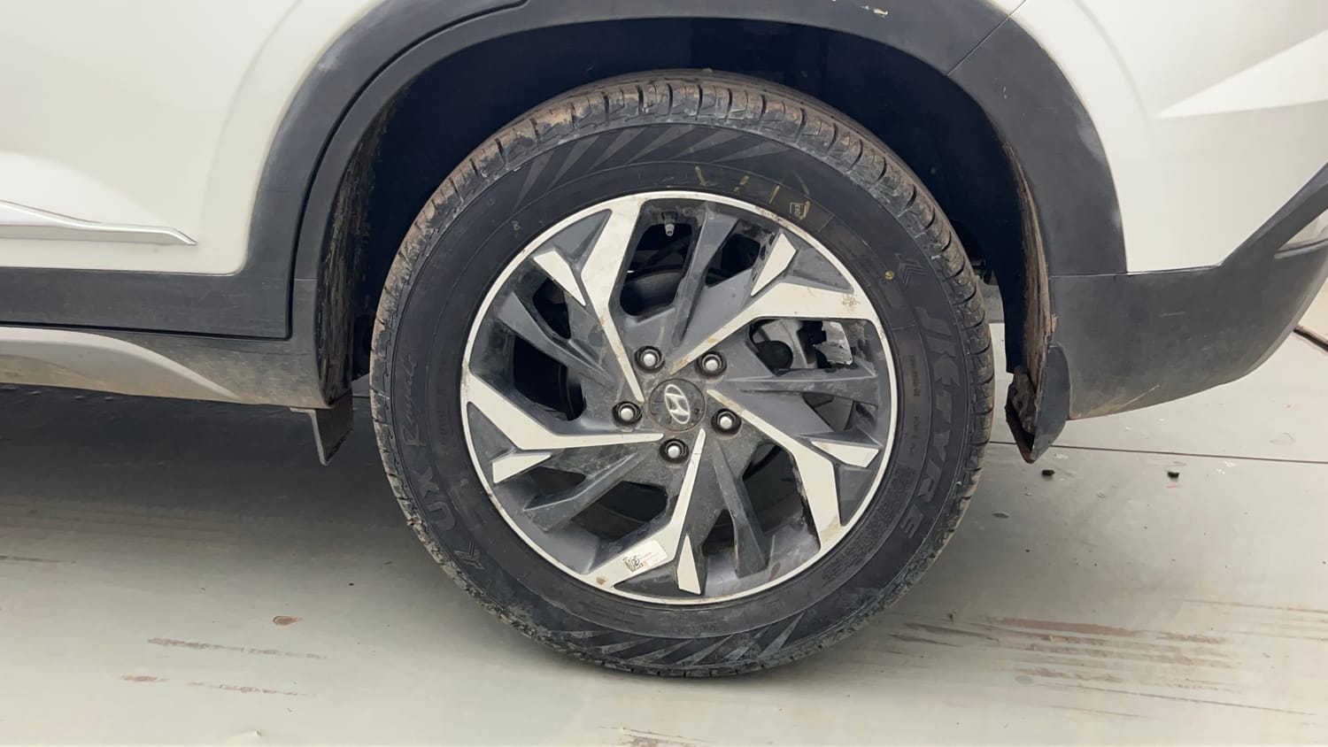 Used 2022 Hyundai Creta SX (O) 1.5 Petrol IVT Petrol Automatic tyres LEFT REAR TYRE RIM VIEW
