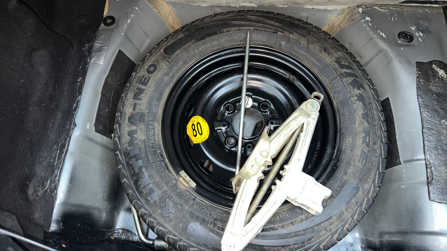 Used 2022 Tata Tiago XE Petrol Manual tyres SPARE TYRE VIEW