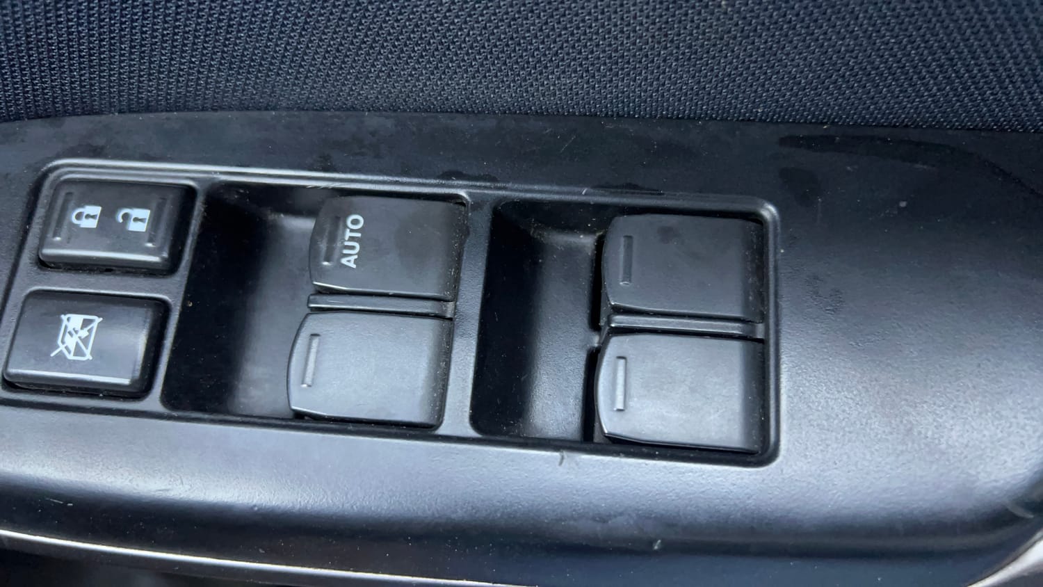 Used 2021 Maruti Suzuki Baleno Zeta Petrol Manual top_features Anti pinch power windows