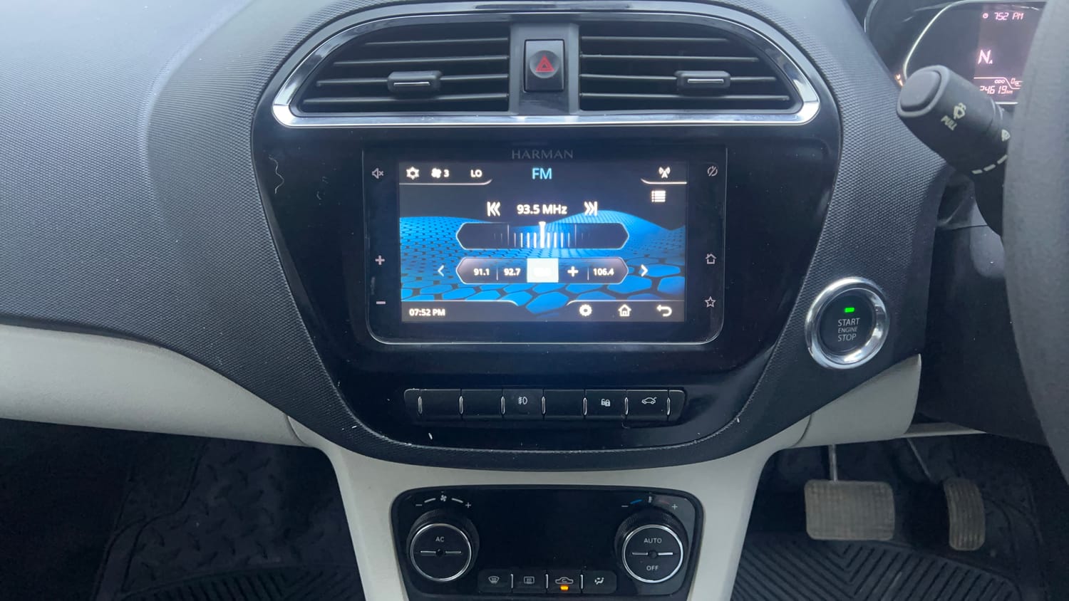 Used 2022 Tata Tigor XZA Plus Dual Tone Petrol Automatic interior MUSIC SYSTEM & AC CONTROL VIEW