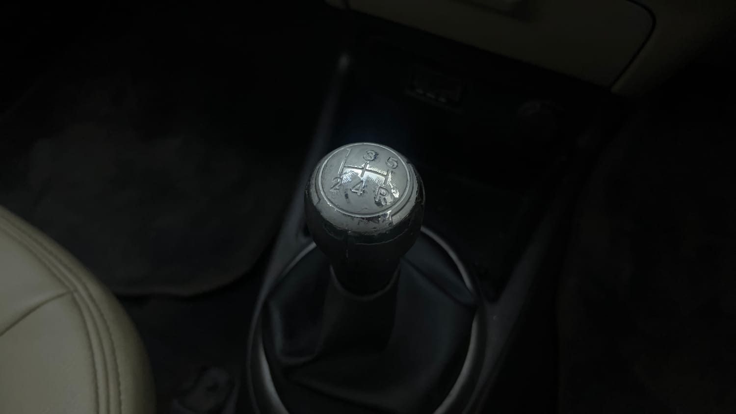 Used 2014 Hyundai i20 Sportz 1.2 Petrol Manual interior GEAR  KNOB VIEW