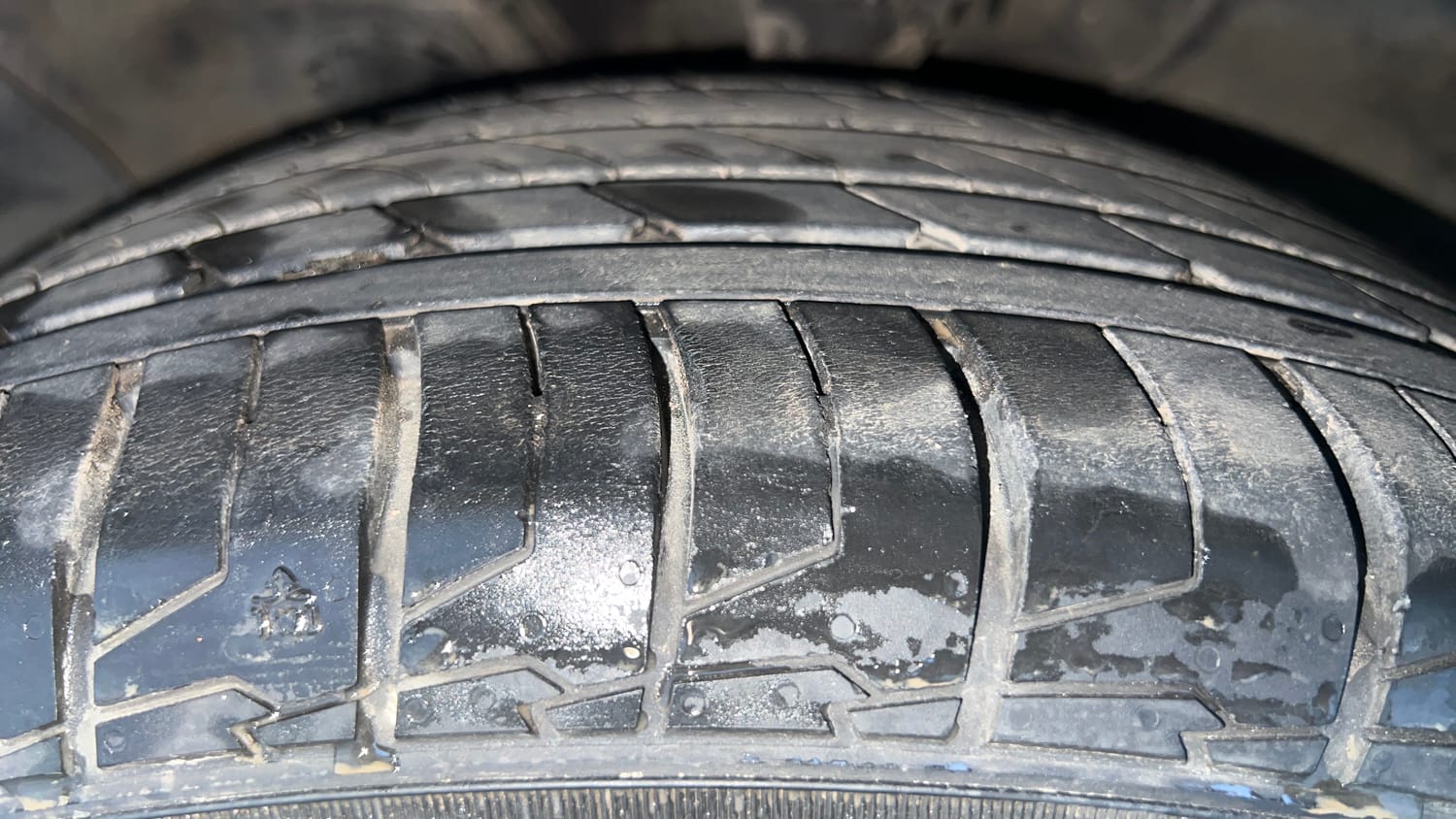 Used 2018 Hyundai Creta SX 1.6 AT Petrol Petrol Automatic tyres LEFT FRONT TYRE TREAD VIEW