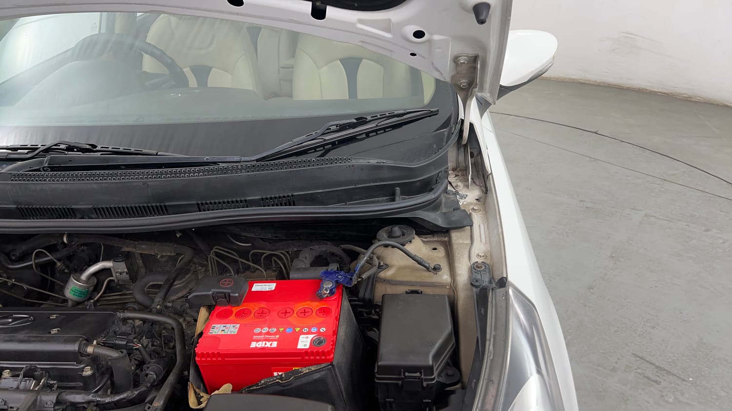Used 2015 Hyundai Verna Fluidic 1.6 VTVT SX Petrol Manual engine ENGINE LEFT SIDE HINGE & APRON VIEW