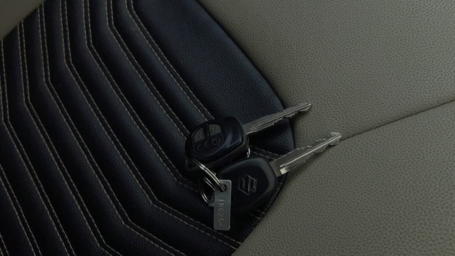 Used 2017 Maruti Suzuki Celerio ZXi Petrol Manual extra CAR KEY VIEW