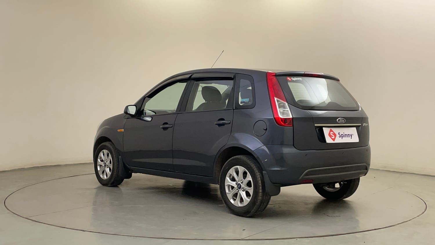 Used 2013 Ford Figo Duratec Petrol ZXI 1.2 Petrol Manual exterior LEFT REAR CORNER VIEW