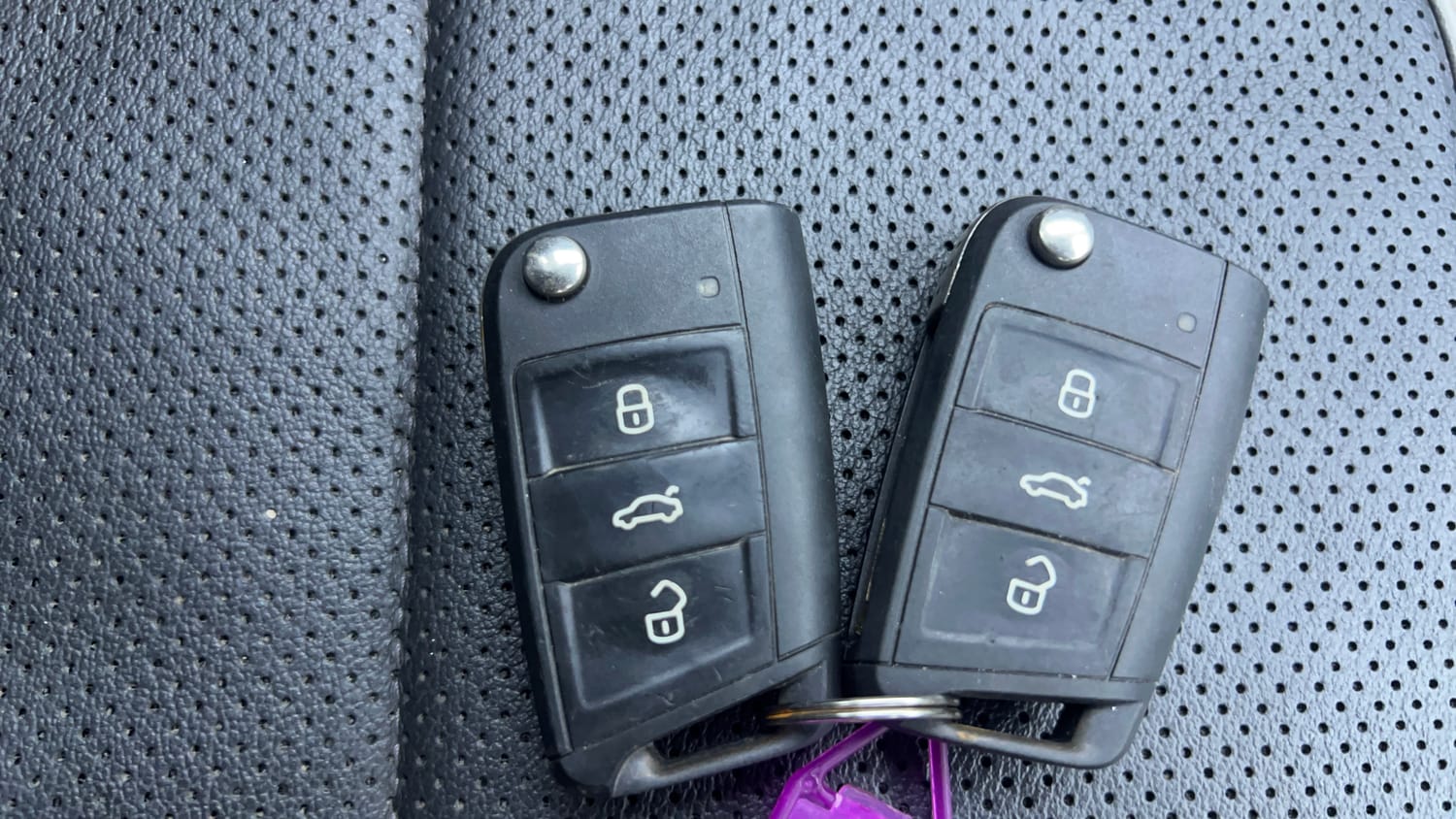 Used 2022 Volkswagen Taigun Topline 1.0 TSI AT Petrol Automatic extra CAR KEY VIEW