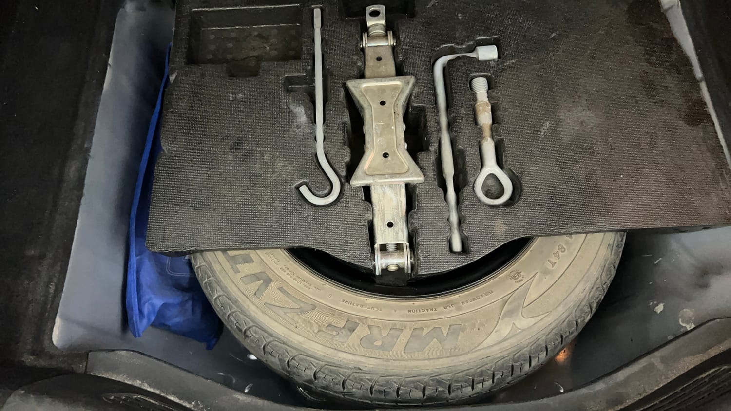 Used 2016 Honda Jazz V Petrol Petrol Manual tyres SPARE TYRE VIEW