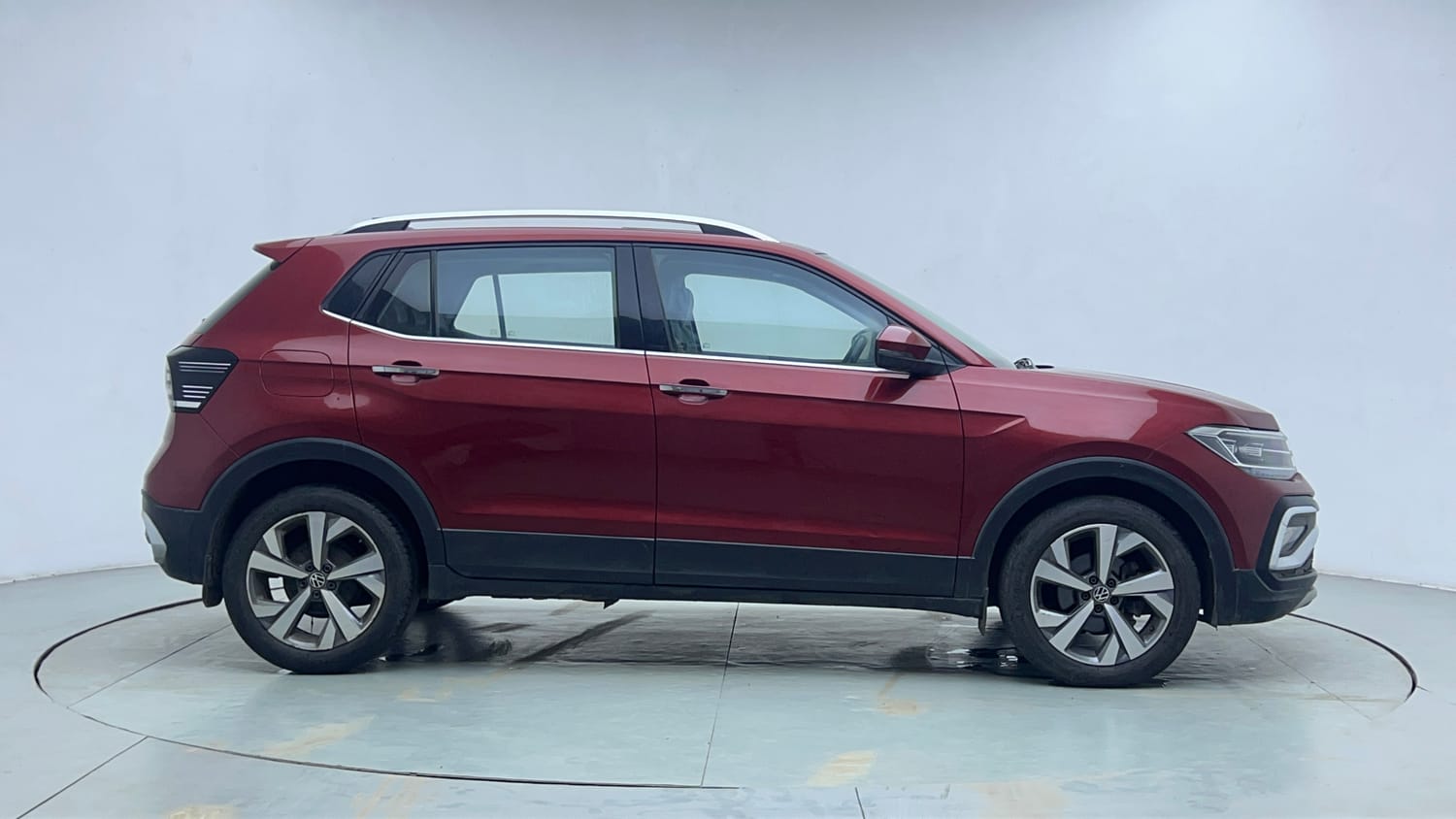 Used 2022 Volkswagen Taigun Topline 1.0 TSI AT Petrol Automatic exterior RIGHT SIDE VIEW