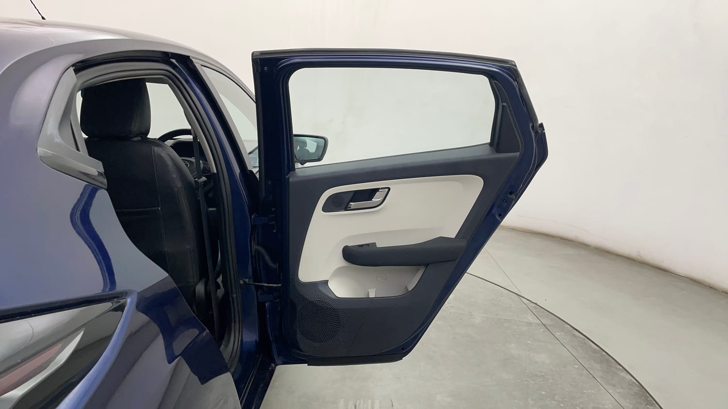 Used 2023 Tata Altroz XZ Plus Petrol Petrol Manual interior RIGHT REAR DOOR OPEN VIEW
