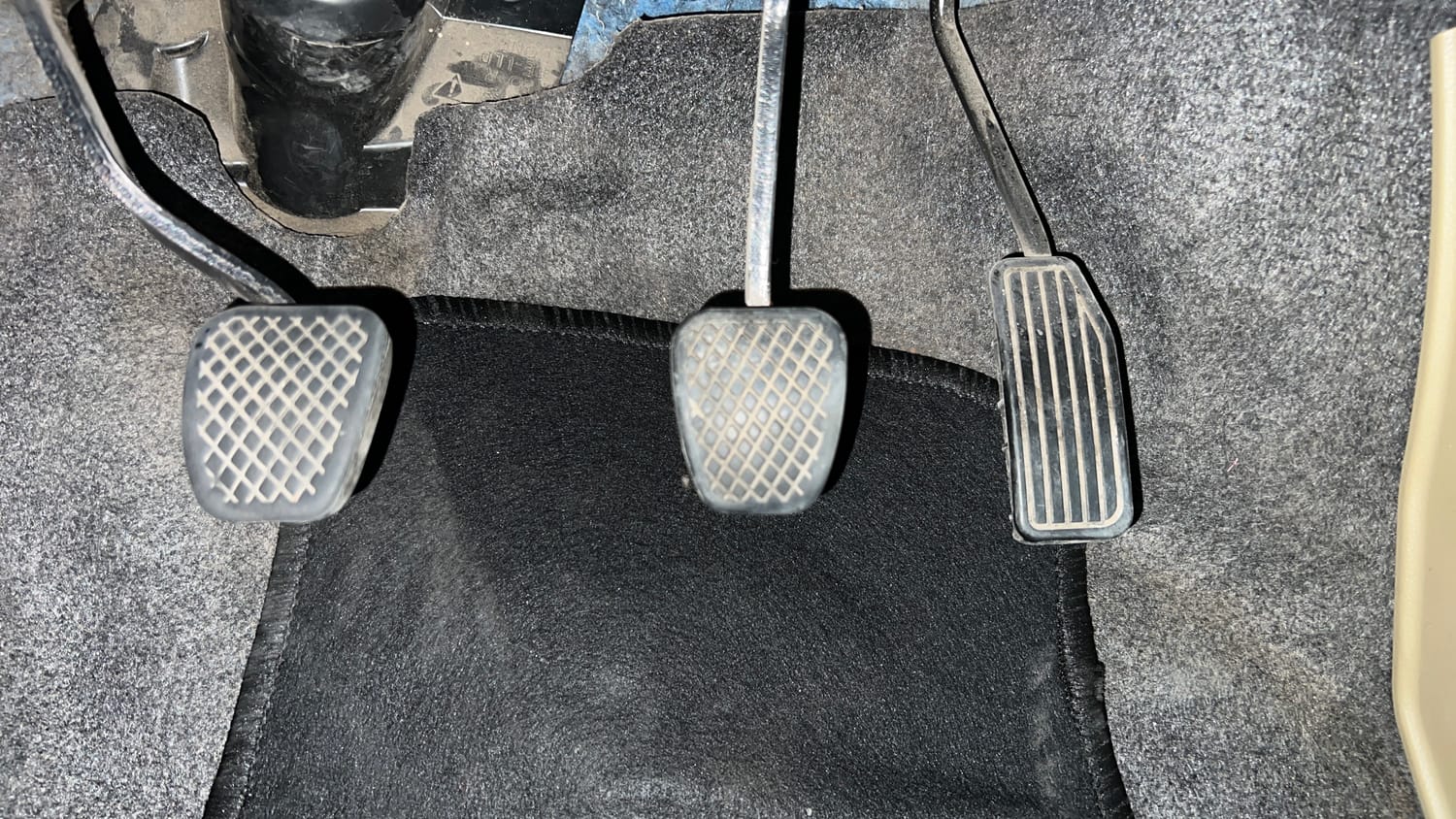 Used 2015 Honda Amaze 1.2 S i-VTEC Petrol Manual interior PEDALS VIEW