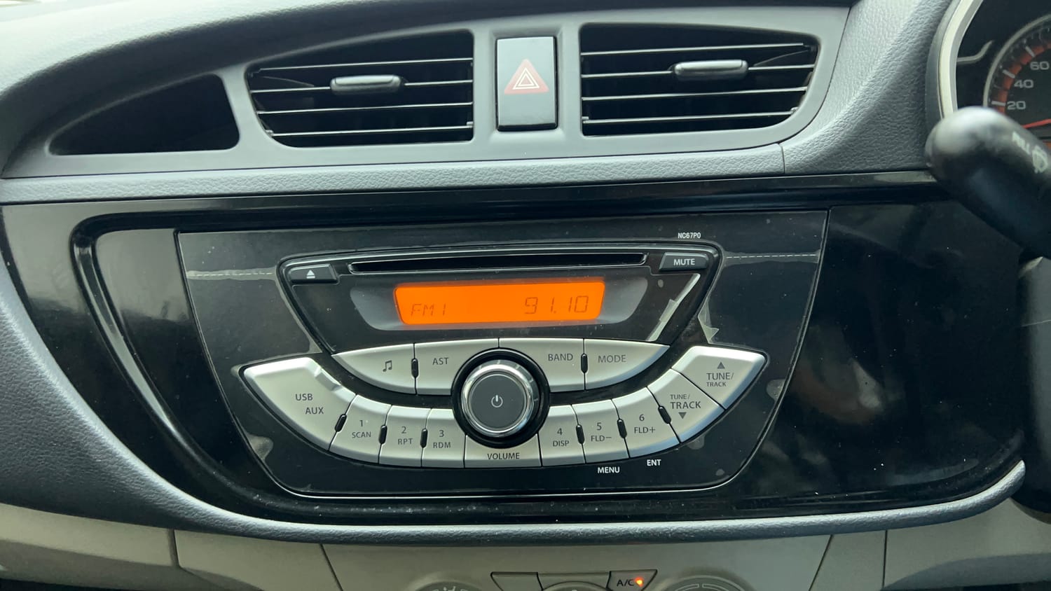 Used 2019 maruti-suzuki Alto K10 VXi (O) AMT Petrol Automatic top_features Integrated (in-dash) music system