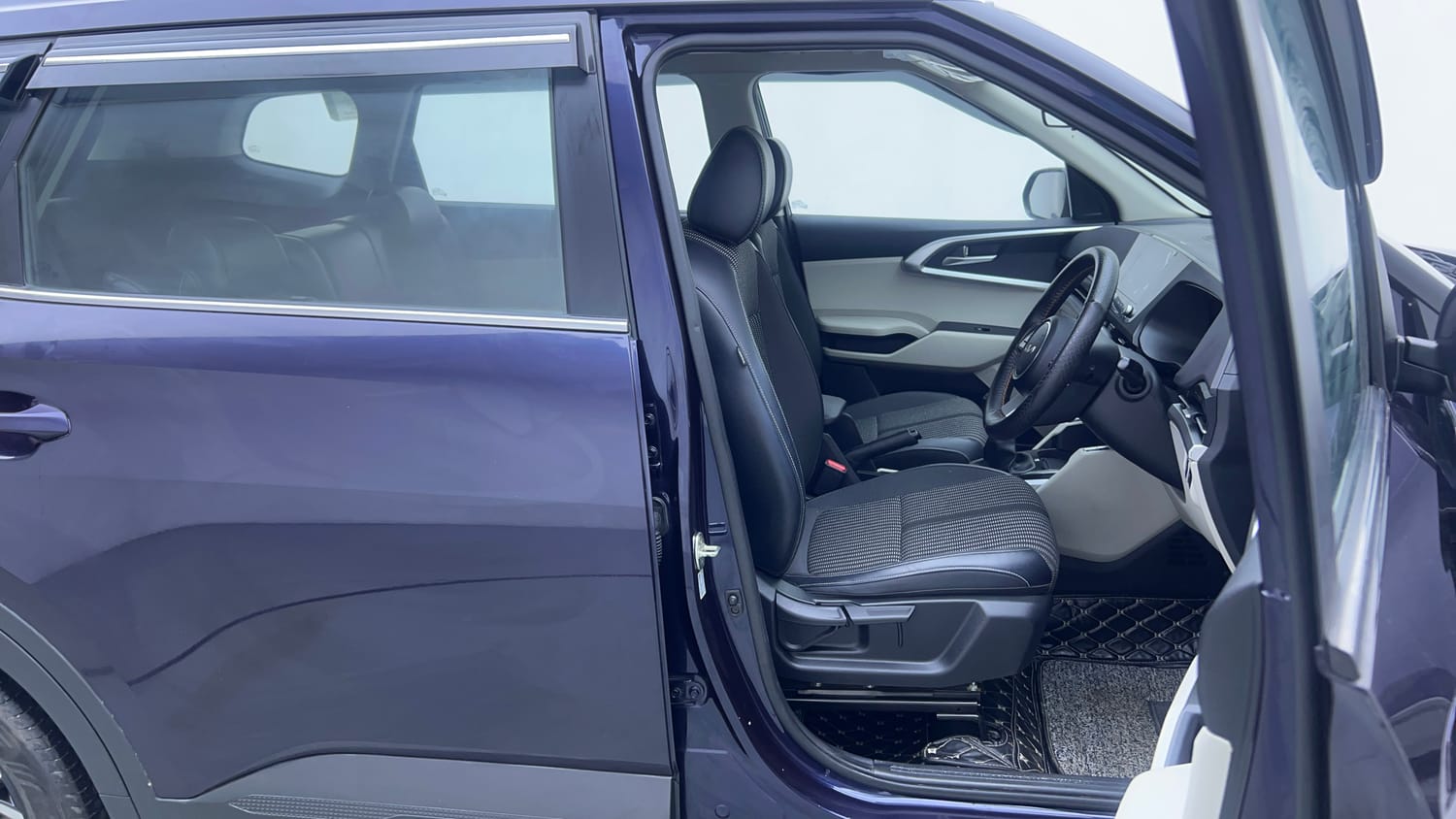 Used 2022 Kia Carens Prestige Plus 1.4 Petrol MT 7 STR Petrol Manual interior RIGHT SIDE FRONT DOOR CABIN VIEW