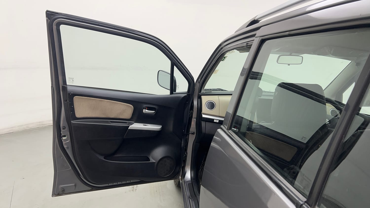 Used 2018 Maruti Suzuki Wagon R LXI CNG Cng Manual interior LEFT FRONT DOOR OPEN VIEW