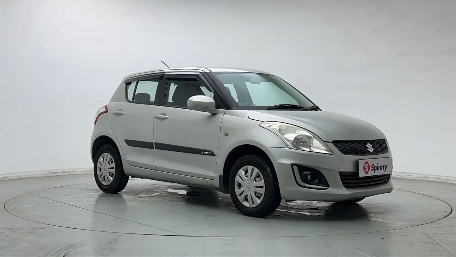 Used 2017 Maruti Suzuki Swift LXi (O) Petrol Manual exterior RIGHT FRONT CORNER VIEW