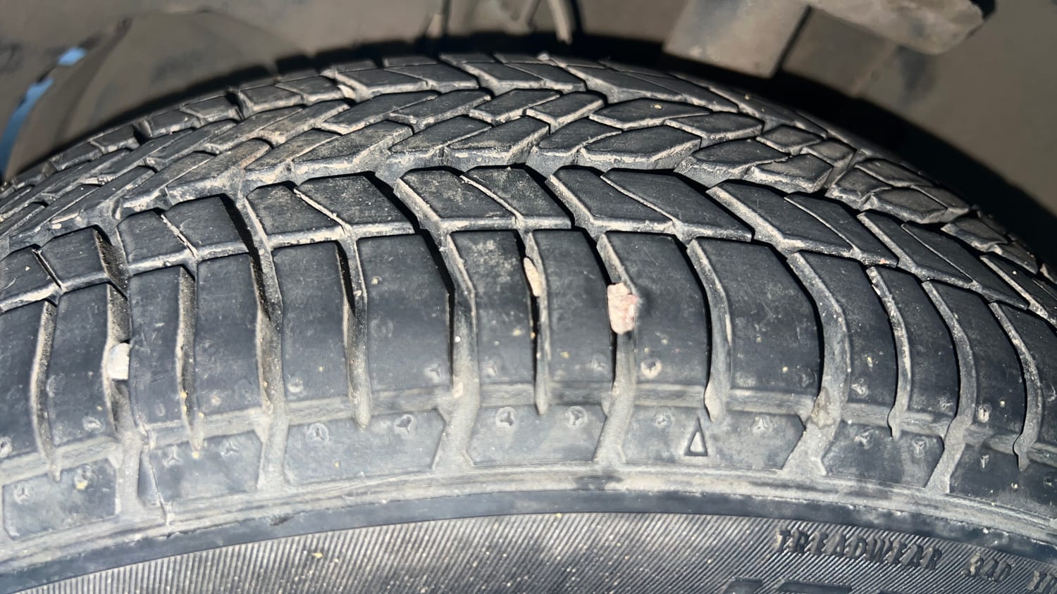 Used 2022 Tata Tigor EV XZ Plus Electric Automatic tyres LEFT FRONT TYRE TREAD VIEW