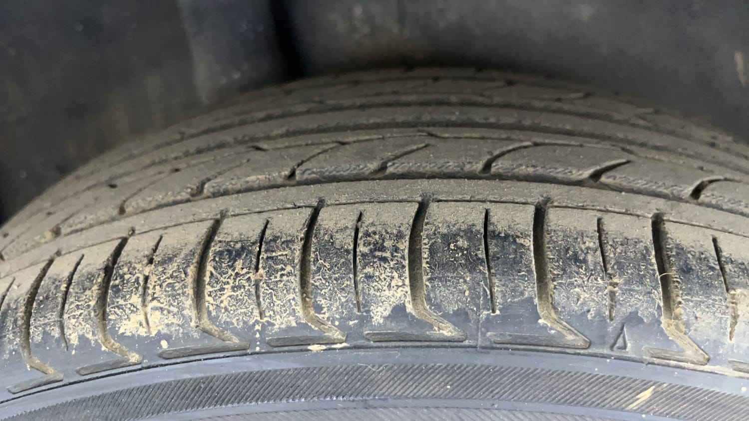 Used 2011 Honda City 1.5 V AT Petrol Automatic tyres RIGHT REAR TYRE TREAD VIEW
