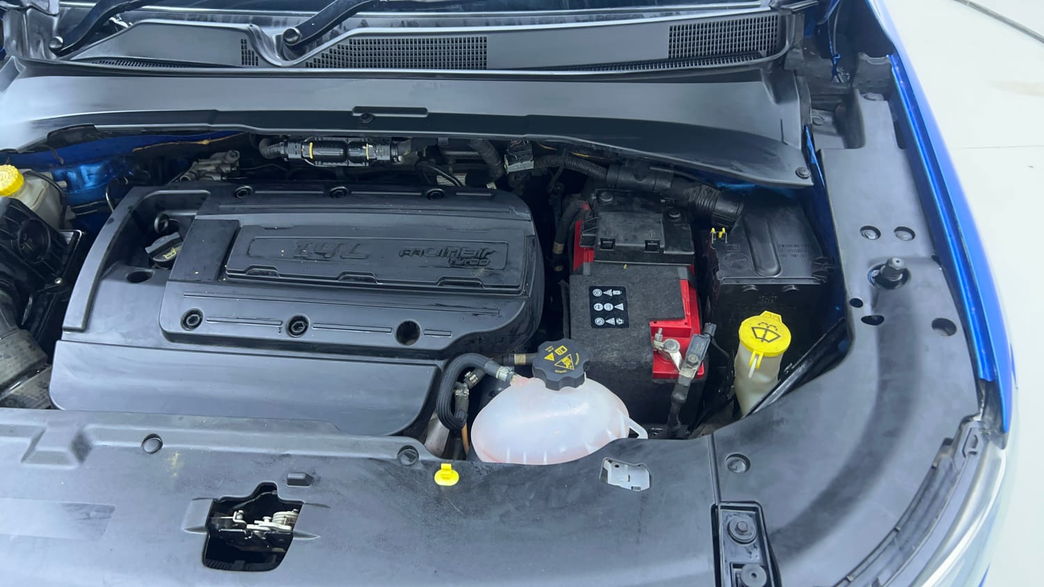 Used 2018 Jeep Compass Limited 1.4 Petrol AT Petrol Automatic engine ENGINE LEFT SIDE VIEW