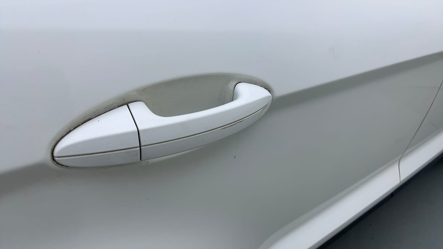 Used 2017 Ford EcoSport Titanium 1.5L Ti-VCT Petrol Manual dents MINOR SCRATCH