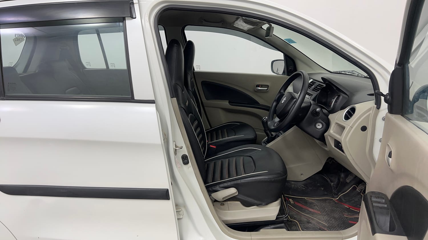 Used 2016 Maruti Suzuki Celerio VXi CNG Cng Manual interior RIGHT SIDE FRONT DOOR CABIN VIEW