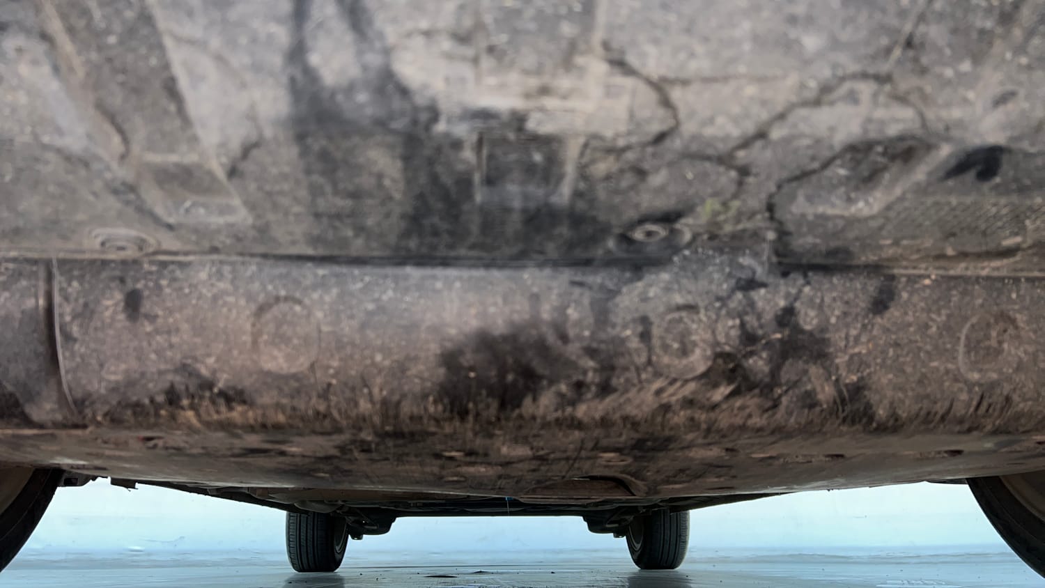 Used 2023 Honda City V Petrol MT Petrol Manual extra FRONT LEFT UNDERBODY VIEW