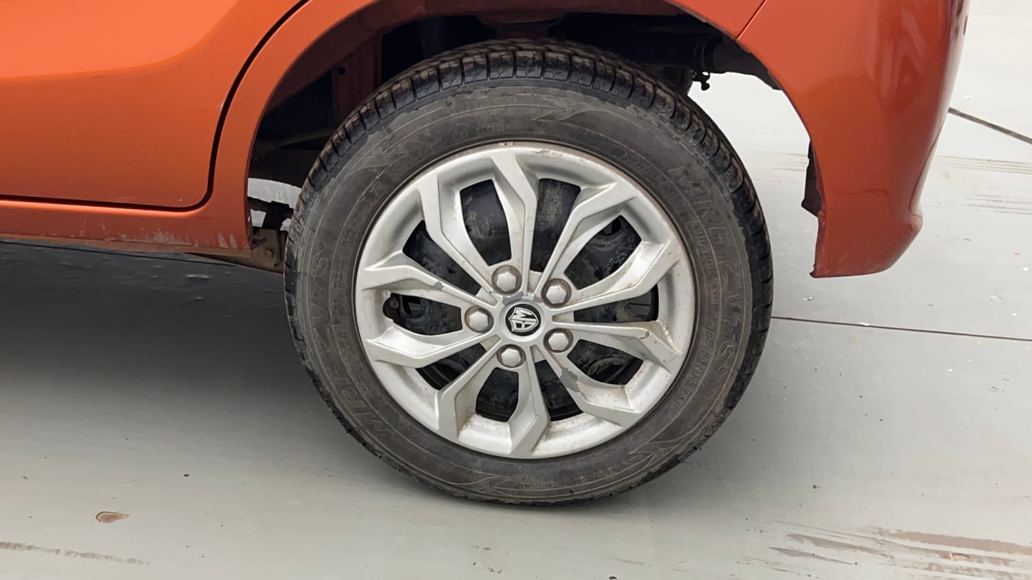 Used 2018 maruti-suzuki Alto K10 VXi (O) AMT Petrol Automatic tyres LEFT REAR TYRE RIM VIEW