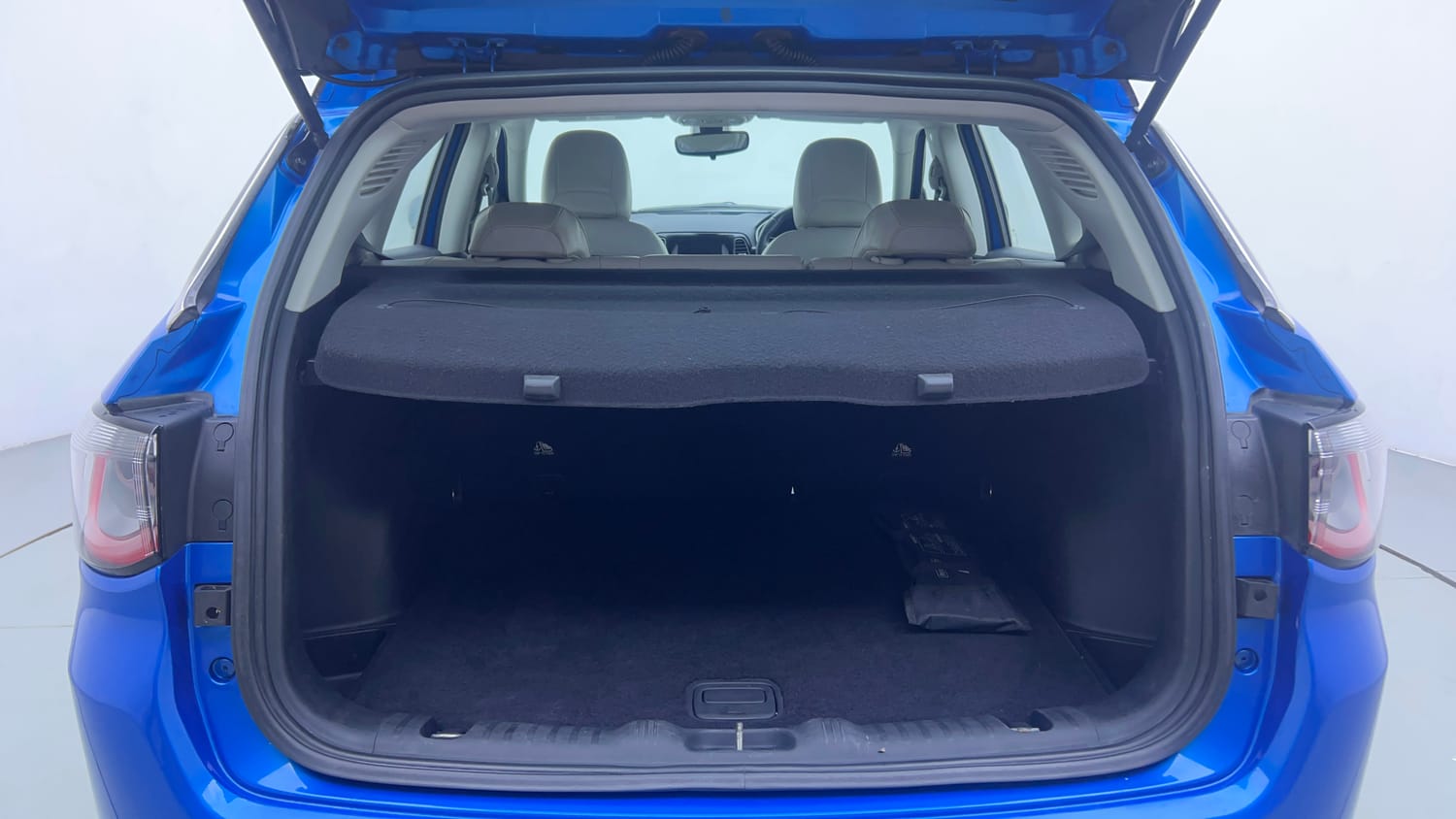 Used 2018 Jeep Compass Limited 1.4 Petrol AT Petrol Automatic interior DICKY INSIDE VIEW