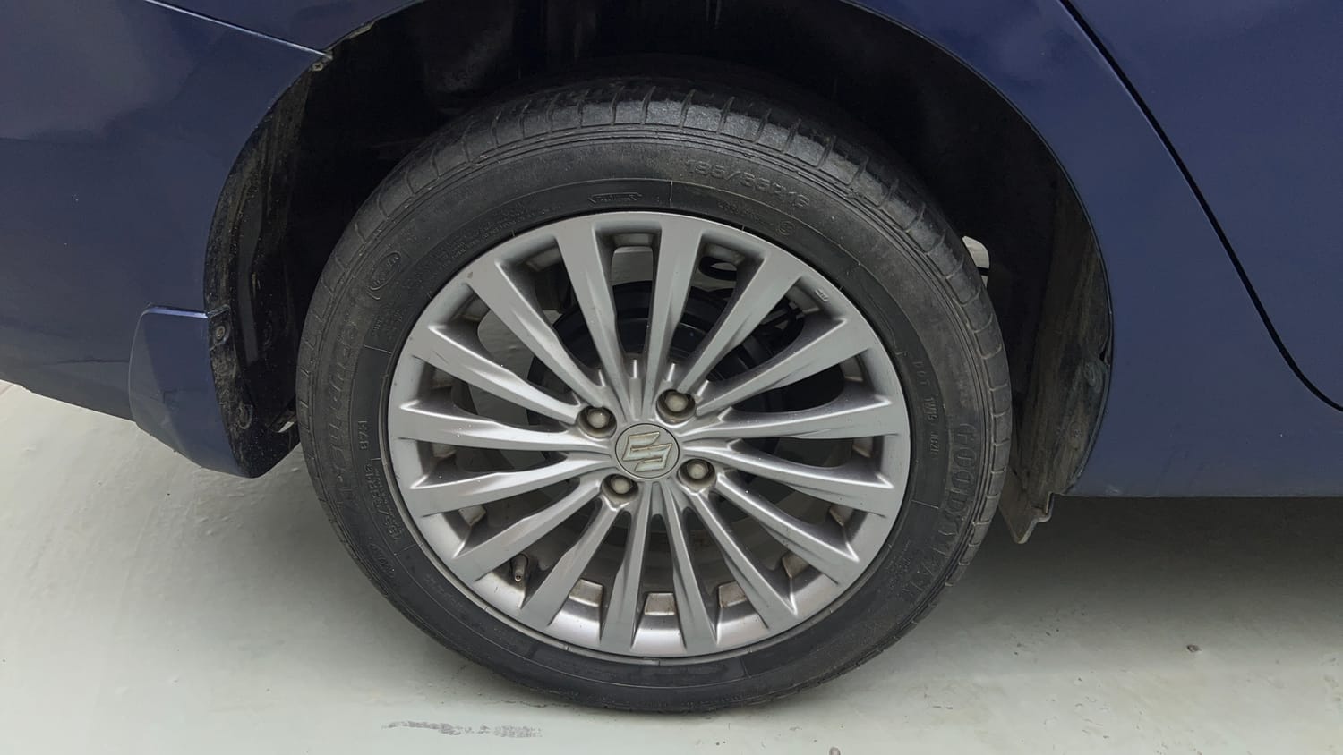 Used 2018 Maruti Suzuki Ciaz Alpha 1.4 MT Petrol Manual tyres RIGHT REAR TYRE RIM VIEW