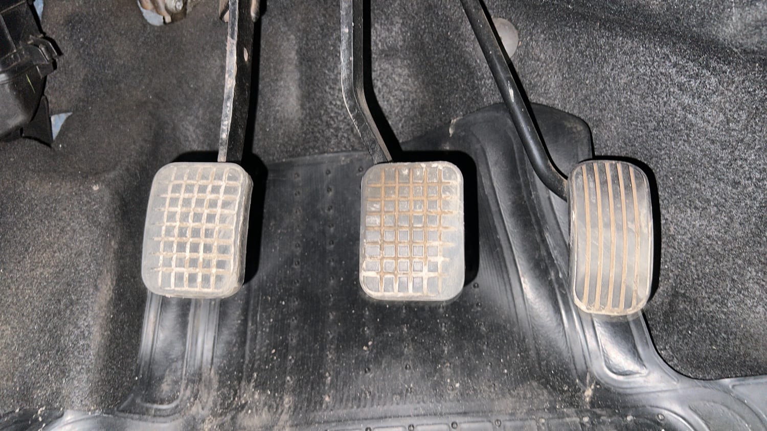Used 2016 Tata Tiago Revotron XT Petrol Manual interior PEDALS VIEW