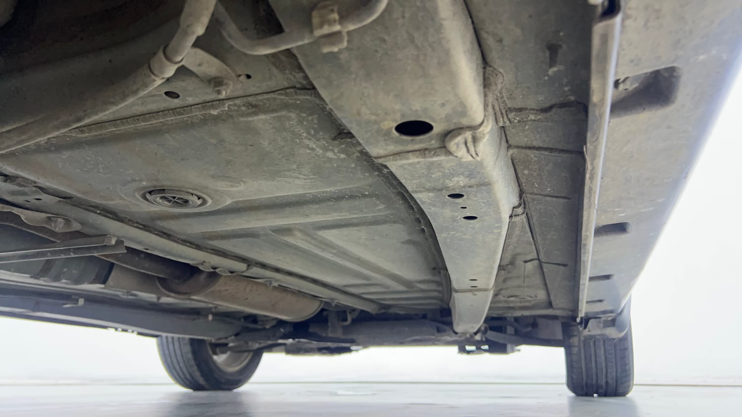 Used 2021 Maruti Suzuki Baleno Zeta Petrol Manual extra REAR RIGHT UNDERBODY VIEW
