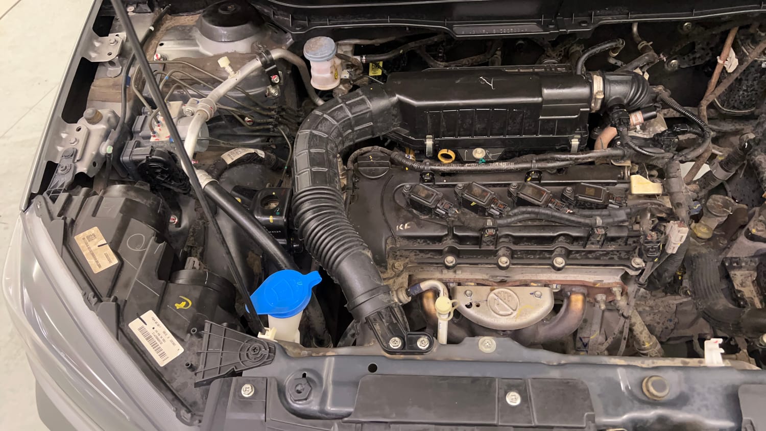 Used 2022 maruti-suzuki Vitara Brezza LXi Petrol Manual engine ENGINE RIGHT SIDE VIEW