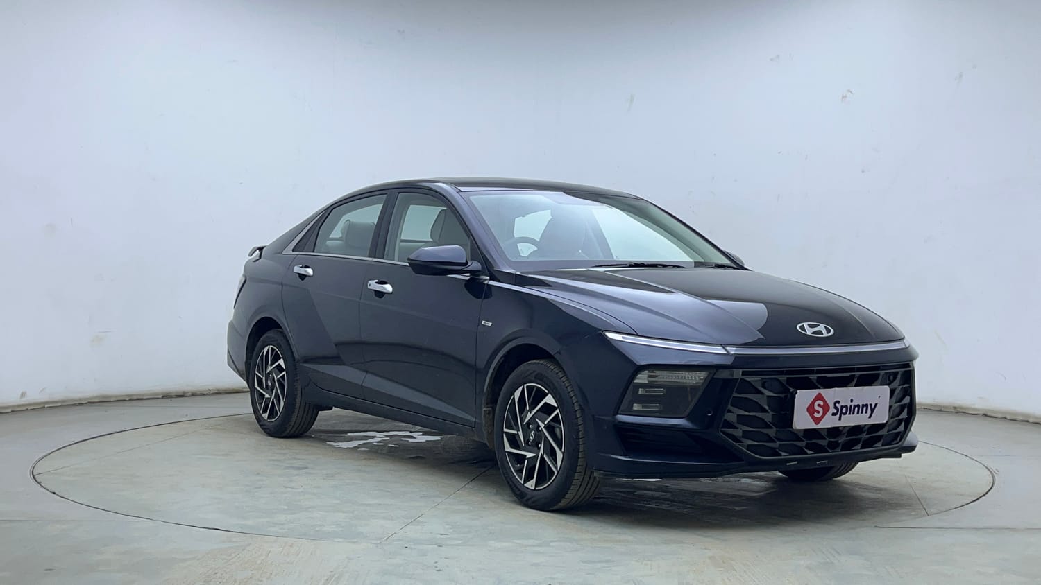 Used 2026 Hyundai Verna 1.5 MPi Petrol IVT HX 6 Petrol Automatic exterior RIGHT FRONT CORNER VIEW
