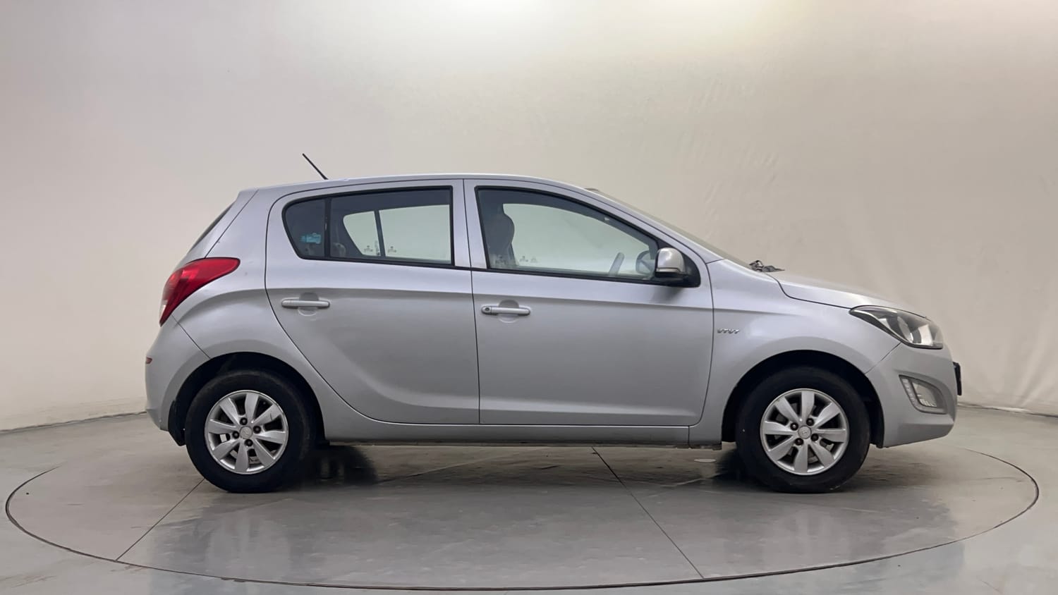 Used 2014 Hyundai i20 Sportz 1.2 Petrol Manual exterior RIGHT SIDE VIEW