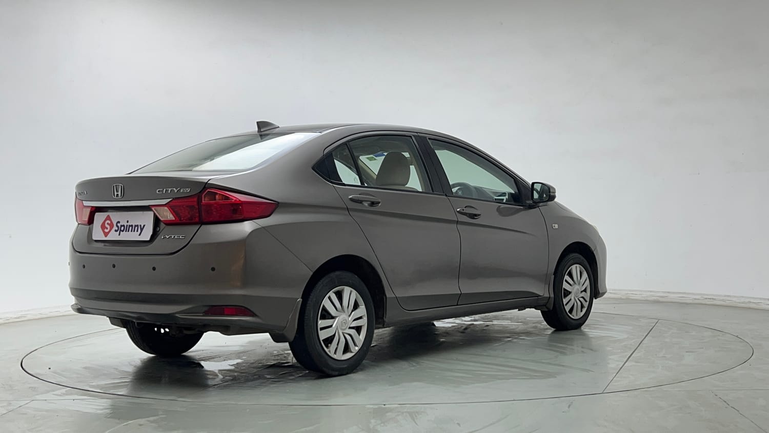 Used 2016 Honda City SV CVT Petrol Automatic exterior RIGHT REAR CORNER VIEW