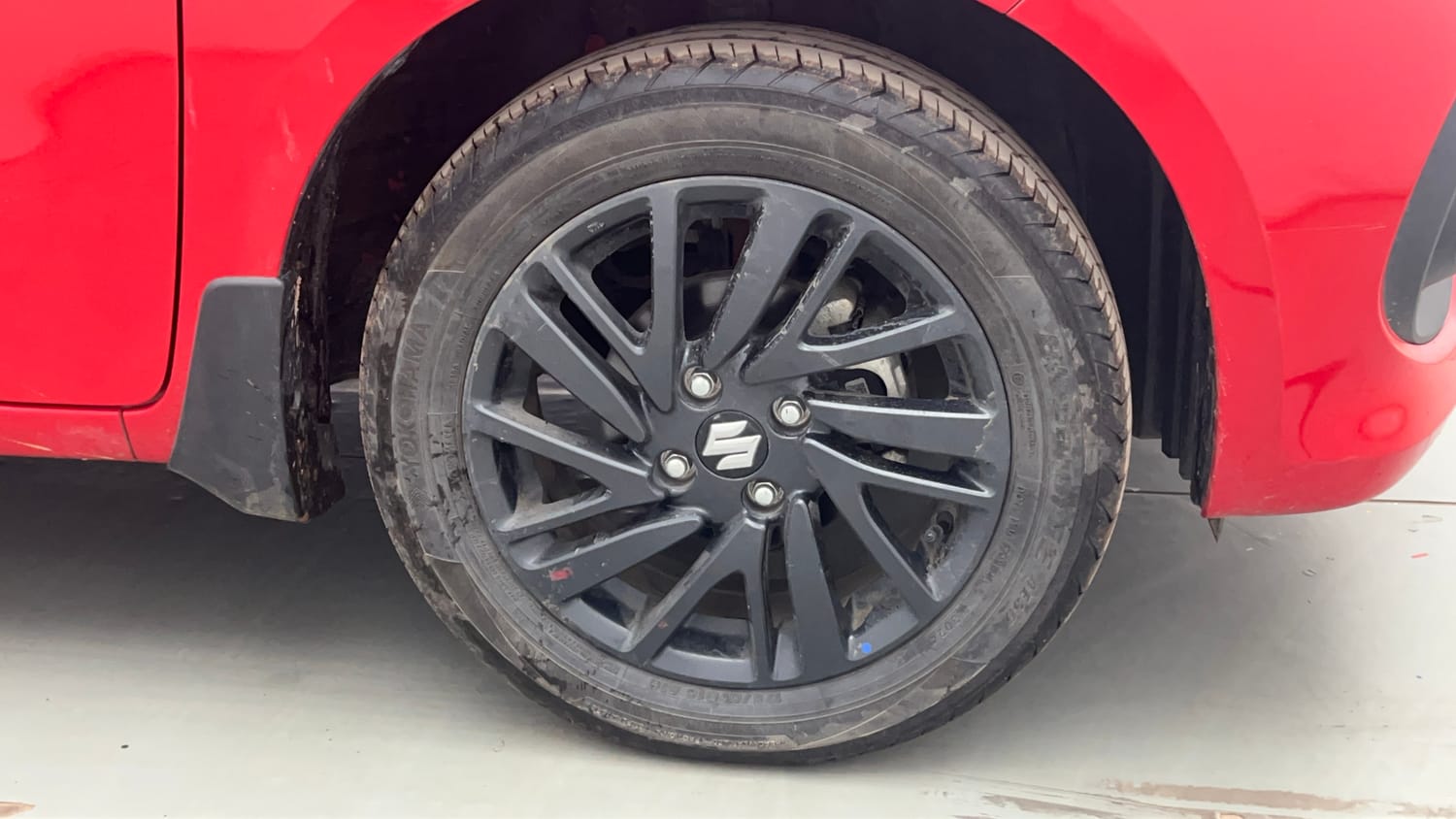 Used 2024 Maruti Suzuki Celerio ZXi Plus Petrol Manual tyres RIGHT FRONT TYRE RIM VIEW