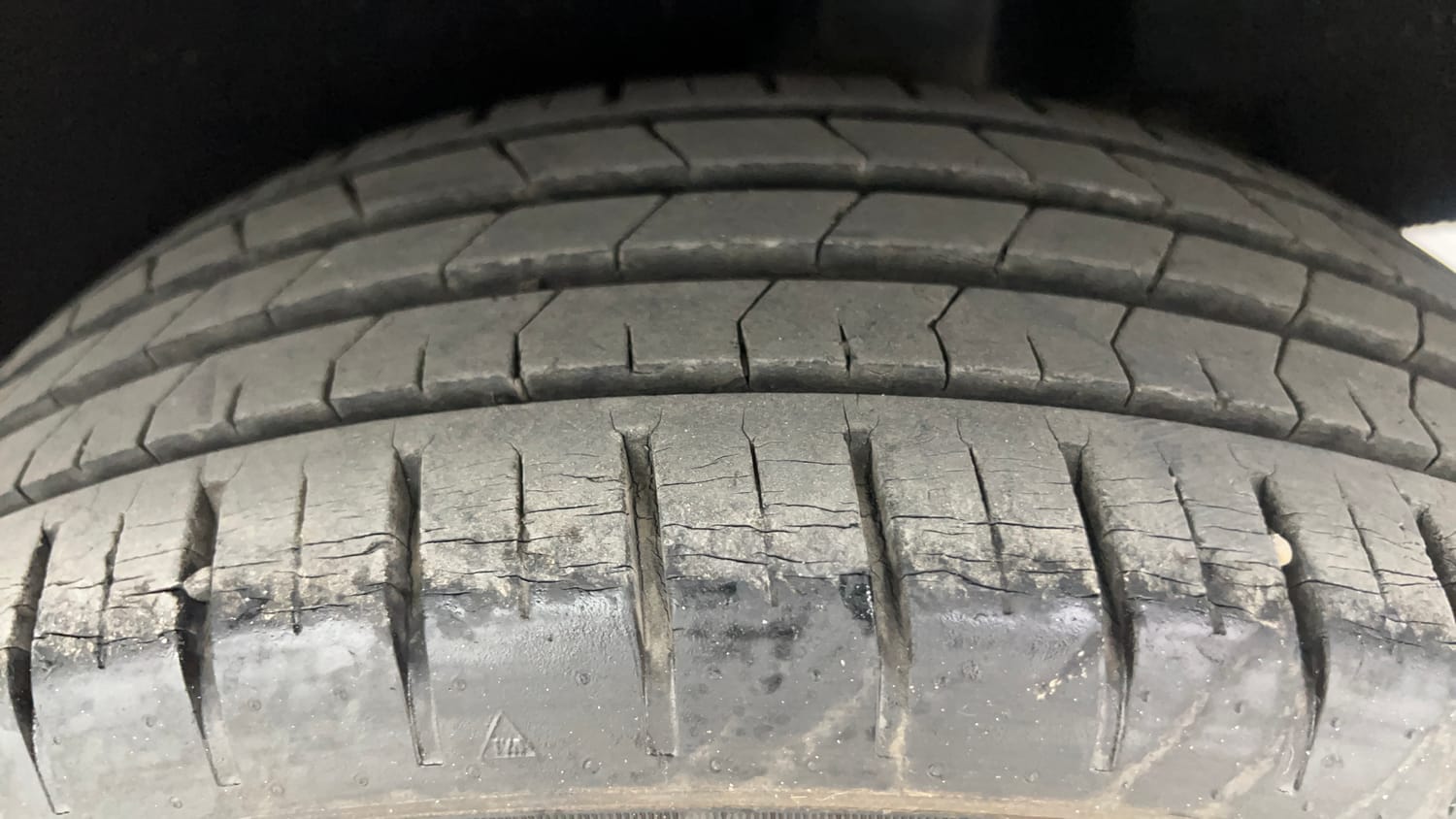 Used 2017 Maruti Suzuki Baleno RS 1.0 Petrol Manual tyres LEFT REAR TYRE TREAD VIEW