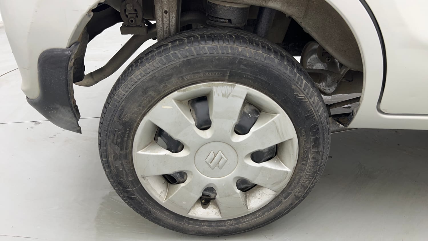 Used 2019 maruti-suzuki Alto K10 VXi (O) AMT Petrol Automatic tyres RIGHT REAR TYRE RIM VIEW