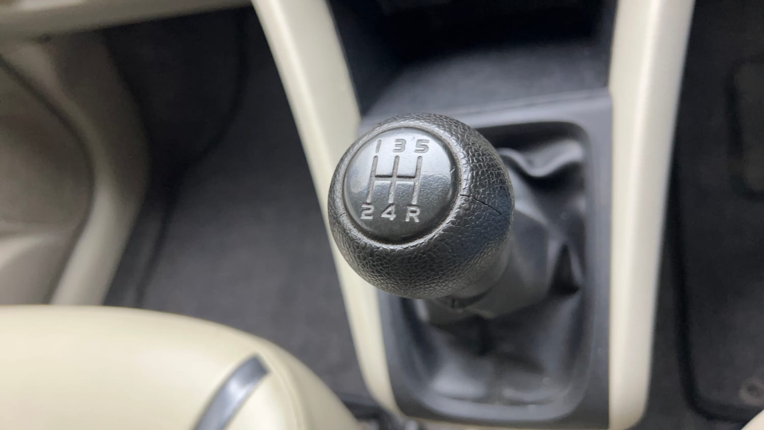Used 2019 Maruti Suzuki Celerio VXi (O) CNG Cng Manual interior GEAR  KNOB VIEW