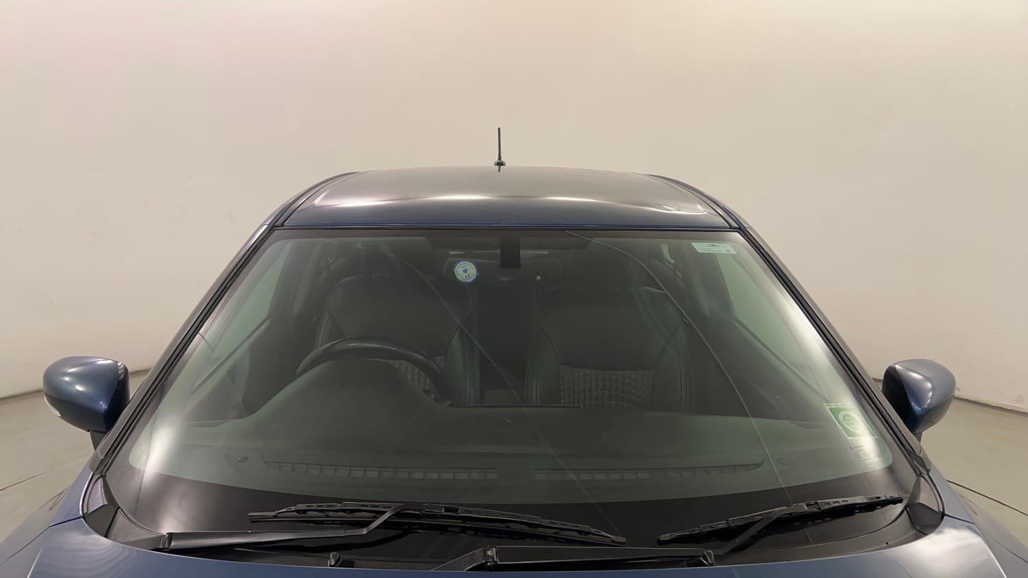 Used 2016 null Petrol Manual exterior FRONT WINDSHIELD VIEW