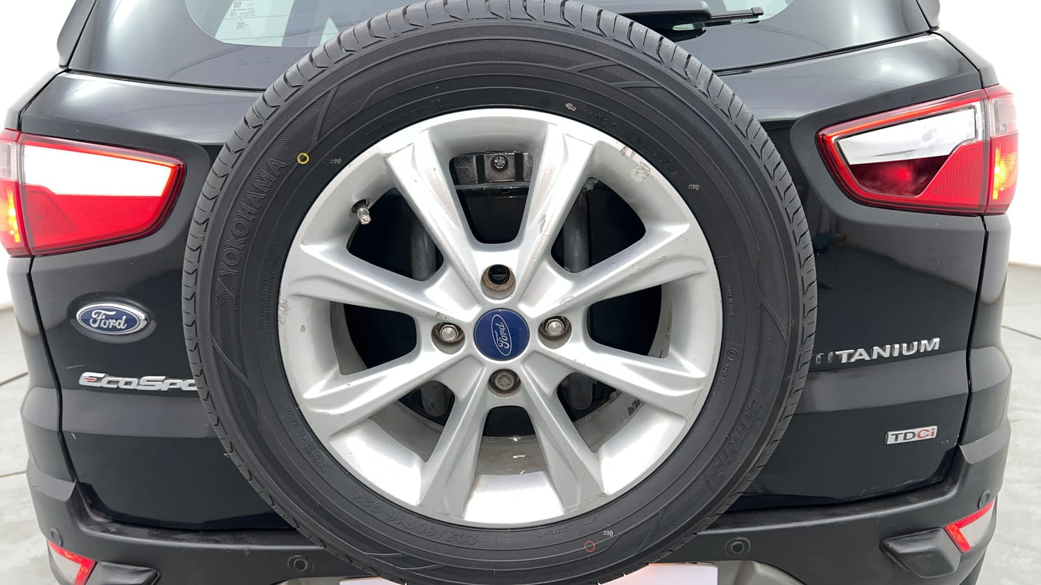 Used 2019 Ford EcoSport Titanium 1.5L TDCi Diesel Manual tyres SPARE TYRE VIEW