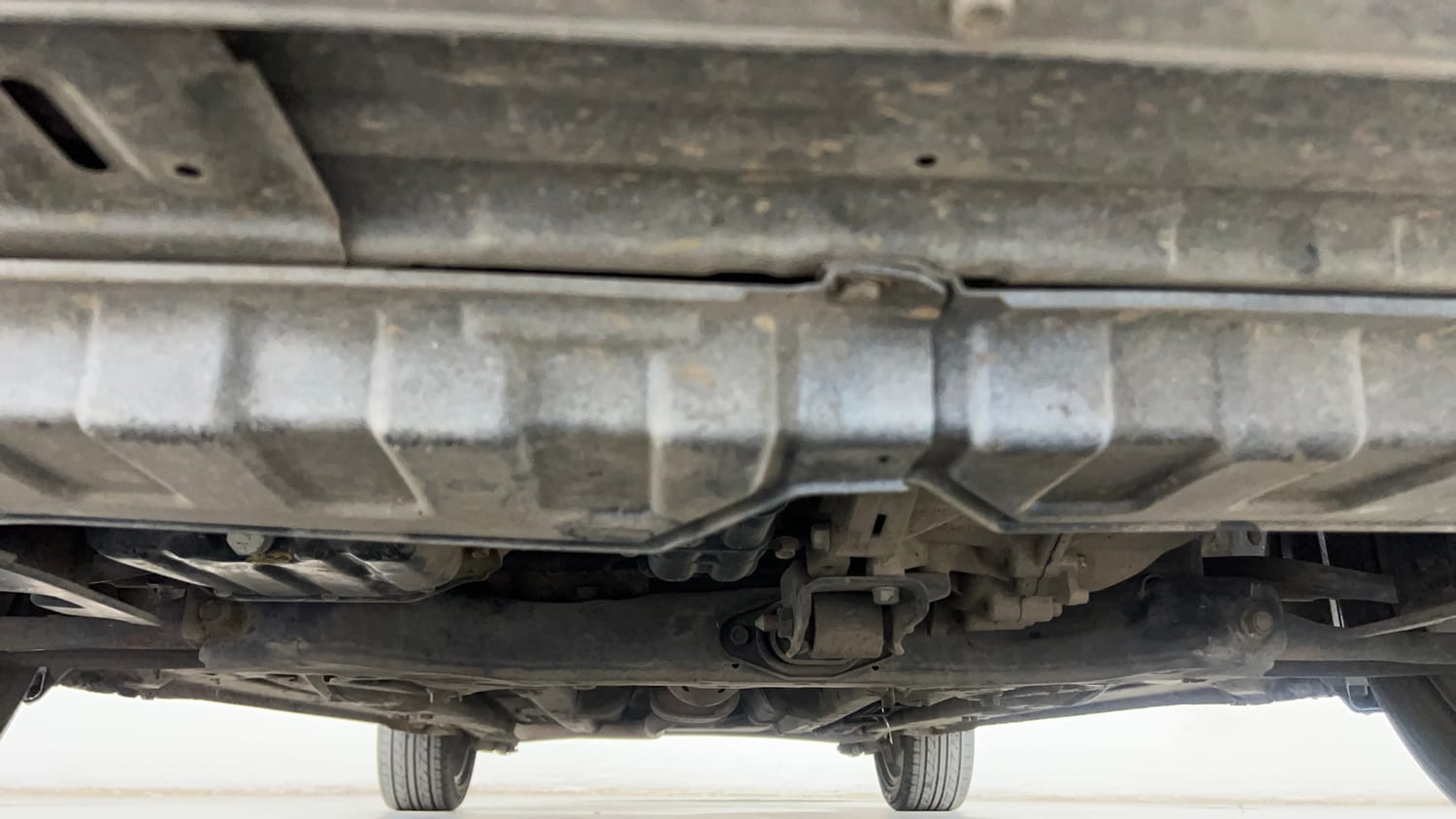 Used 2015 Hyundai Verna Fluidic 1.6 VTVT SX Petrol Manual extra FRONT LEFT UNDERBODY VIEW